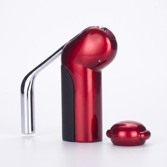 Tire-bouchon à levier vertical rouge métal avec coupe-capsule sur fond blanc