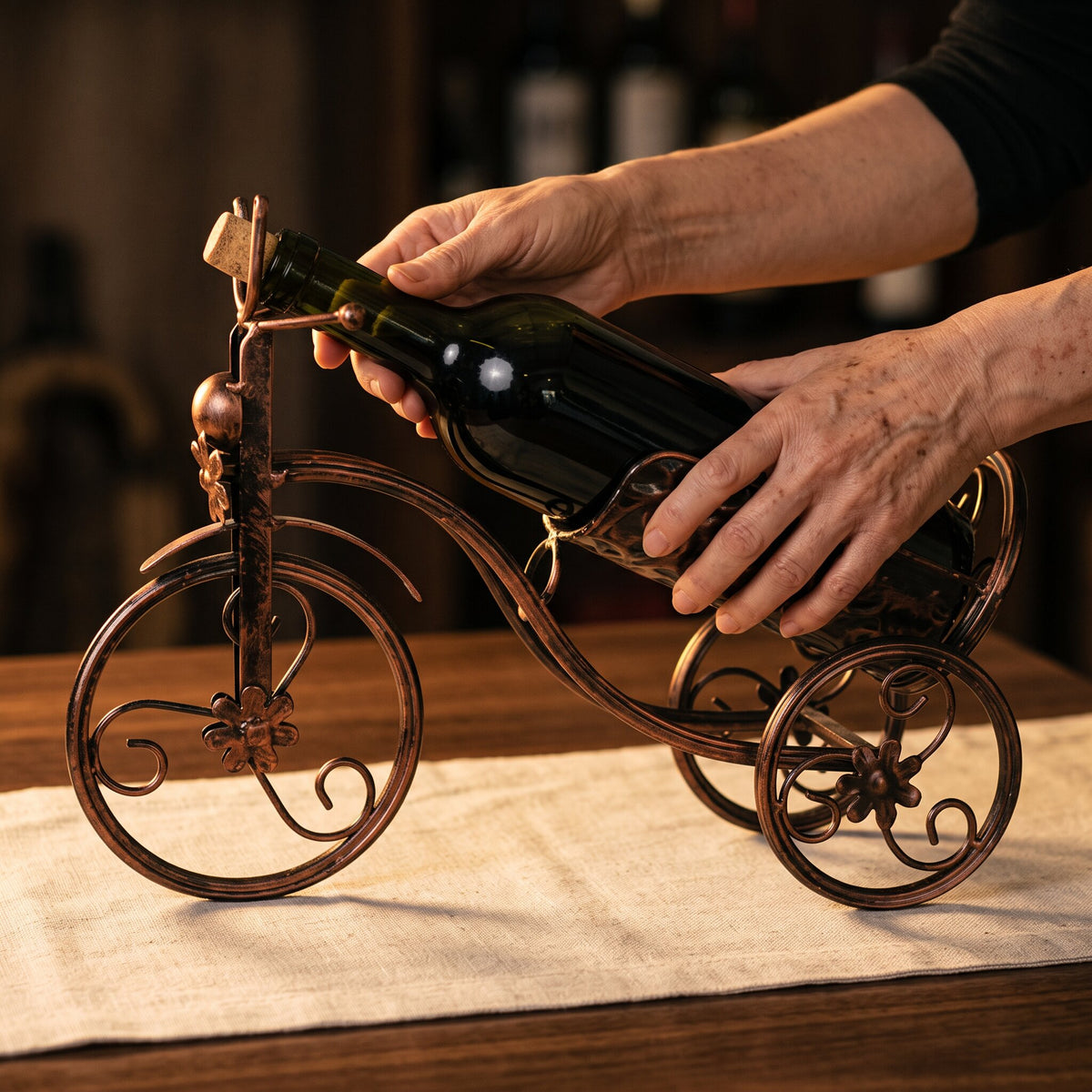 Porte-bouteille de Vin Bicyclette Métal - main d'échelle