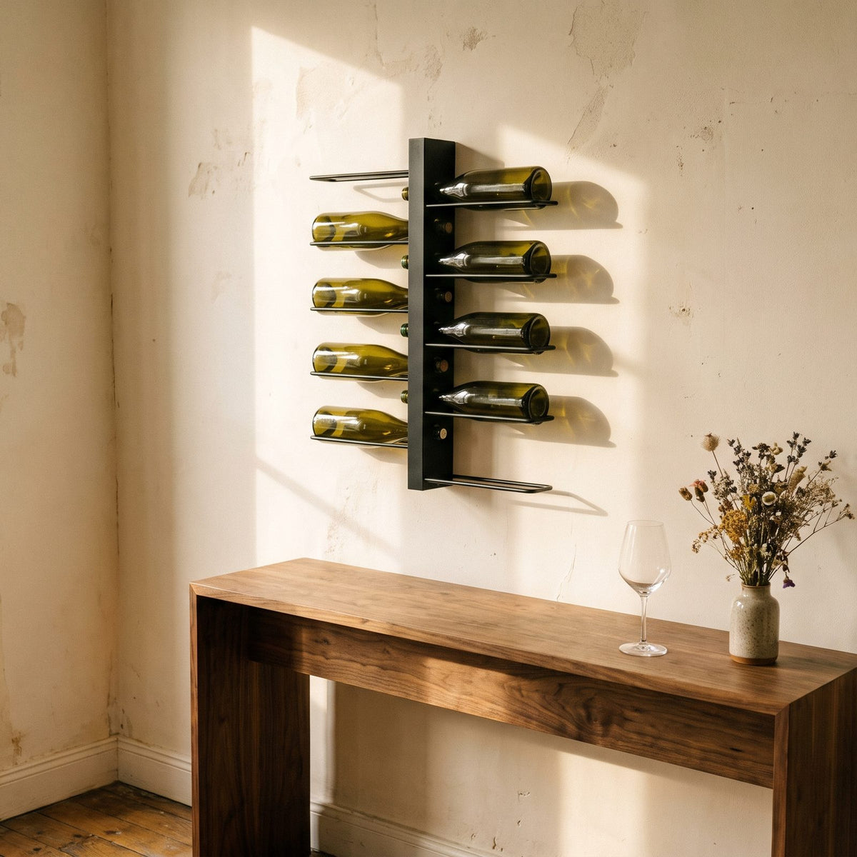 Porte-bouteilles mural dans un intérieur